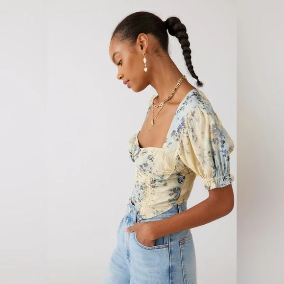 Urban outfitters  Kyra Ruched Blouse in blue Multi - Picture 3 of 9